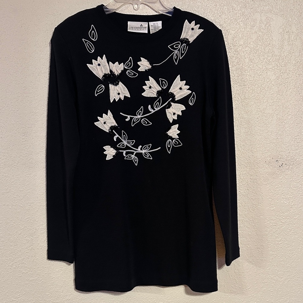 Liz Claiborne Black and White Beaded Floral Knit Long Sleeve Sweater/Skirt
